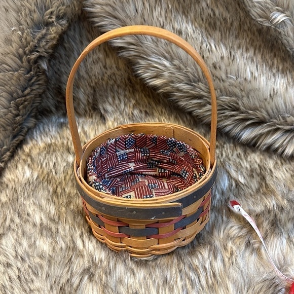 1997 inaugural,Longaberger basket, like new looks like it’s never been used. - Picture 3 of 5